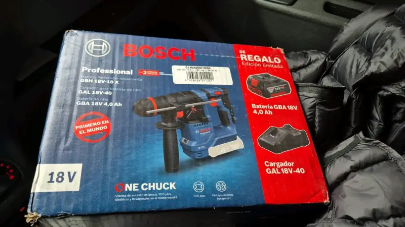 Martillo inalámbrico Bosch 18V con batería y cargador - 3