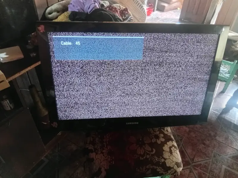 Televisor Samsung con pantalla de 32 pulgadas - 1