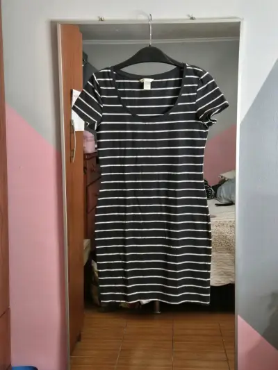 Vestido a rayas negro y blanco casual - miniatura 3