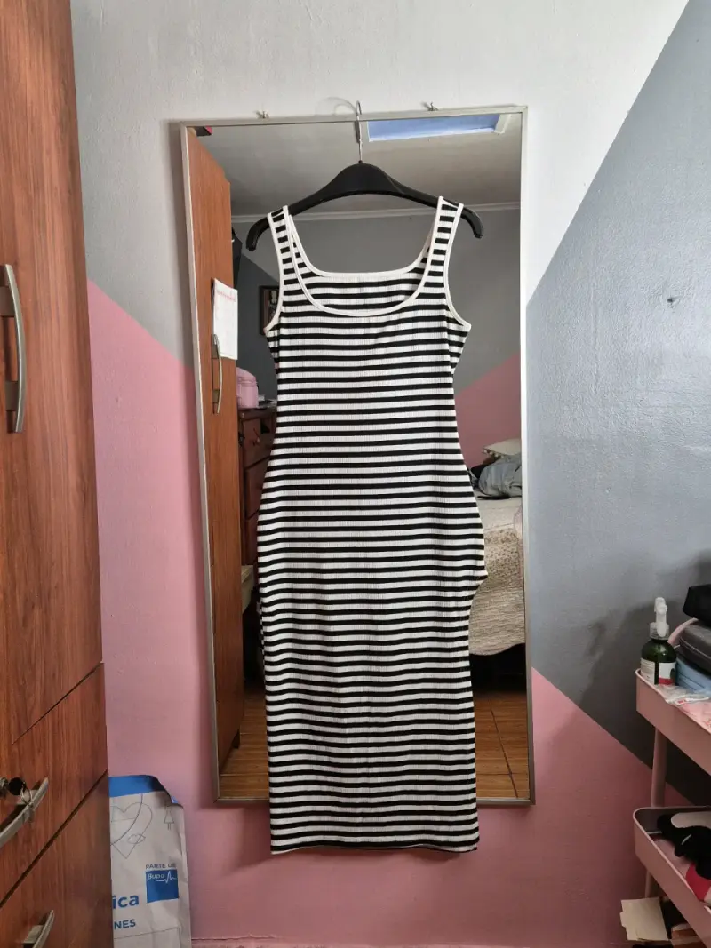 Vestido largo a rayas blanco y negro