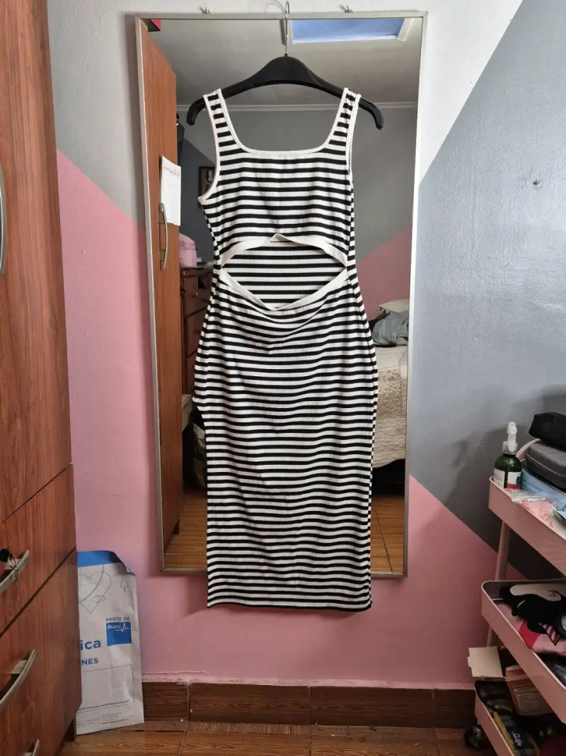 Vestido largo a rayas blanco y negro - 4