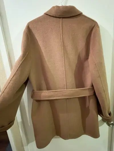 Abrigo camel Zara con cinturón - miniatura 2