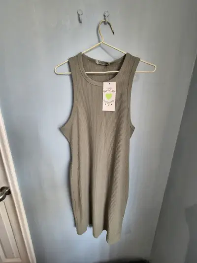 Vestido sin mangas beige Closterwatch - miniatura 1
