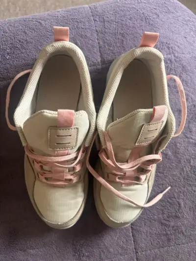 Zapatillas de trekking Decathlon beige y rosado - miniatura 2