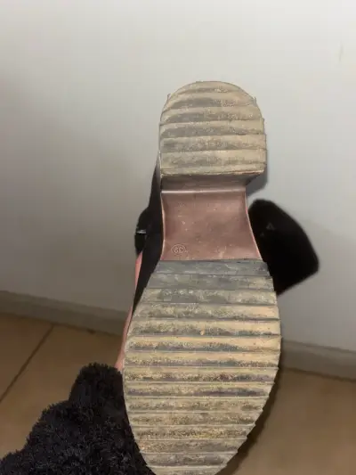 Botas negras de gamuza con plataforma - miniatura 4