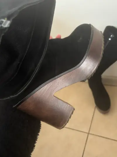 Botas negras de gamuza con plataforma - miniatura 5