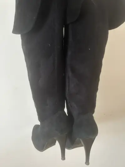 Botas negras de tacón alto para mujer - miniatura 2