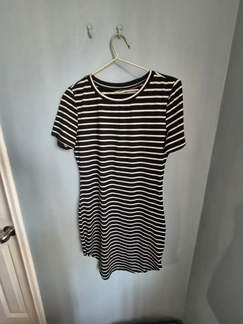 Vestido a rayas blanco y negro casual