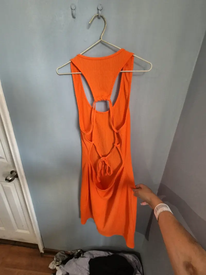 Vestido naranja sin mangas para mujer - 3