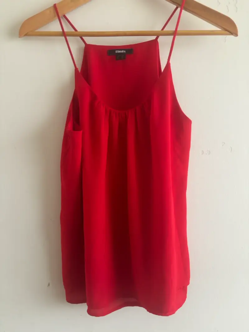 Blusa roja de tirantes Esmara - 2