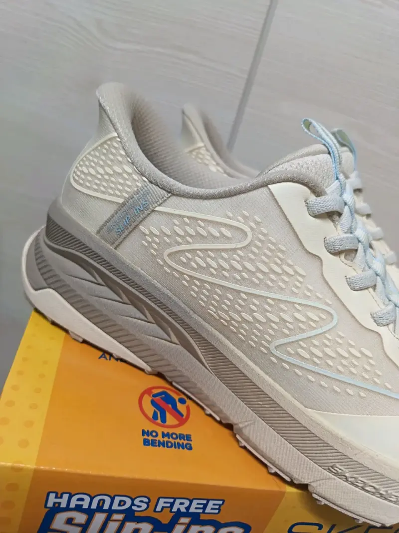 Zapatillas Skechers beige con plantilla Memory Fo - 4
