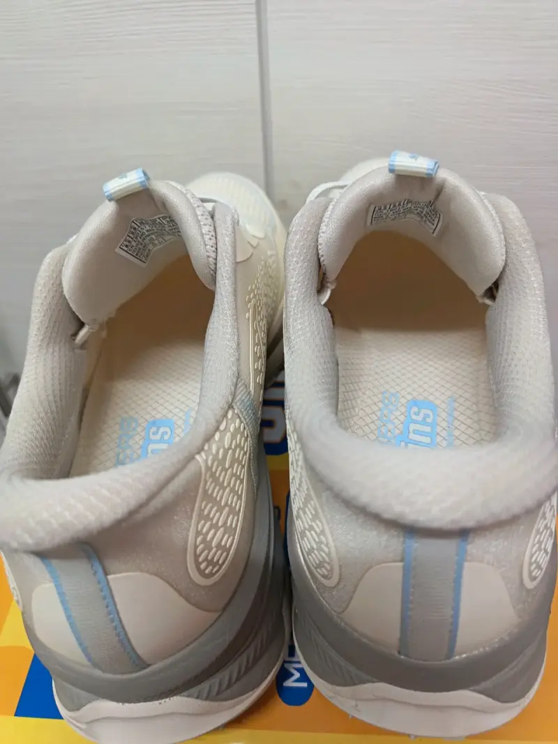 Zapatillas Skechers beige con plantilla Memory Fo - 5