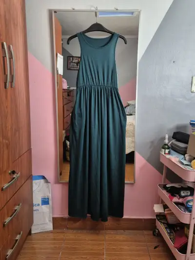Vestido largo verde sin mangas - miniatura 3