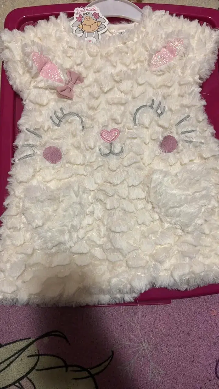 Vestido infantil de felpa con diseño de gatito