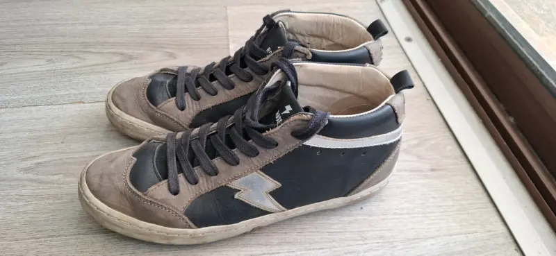 Zapatillas Rossati caña alta negro gris y platead - 1