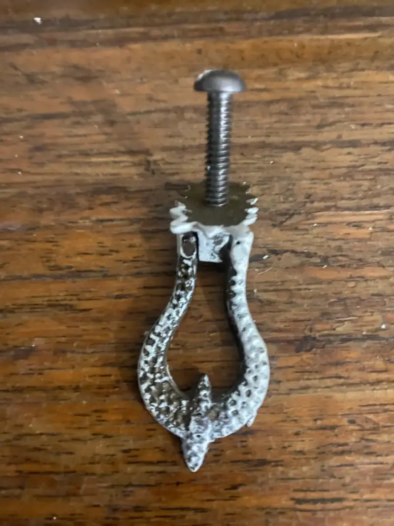 Antiguo tirador de bronce para mueble - 3
