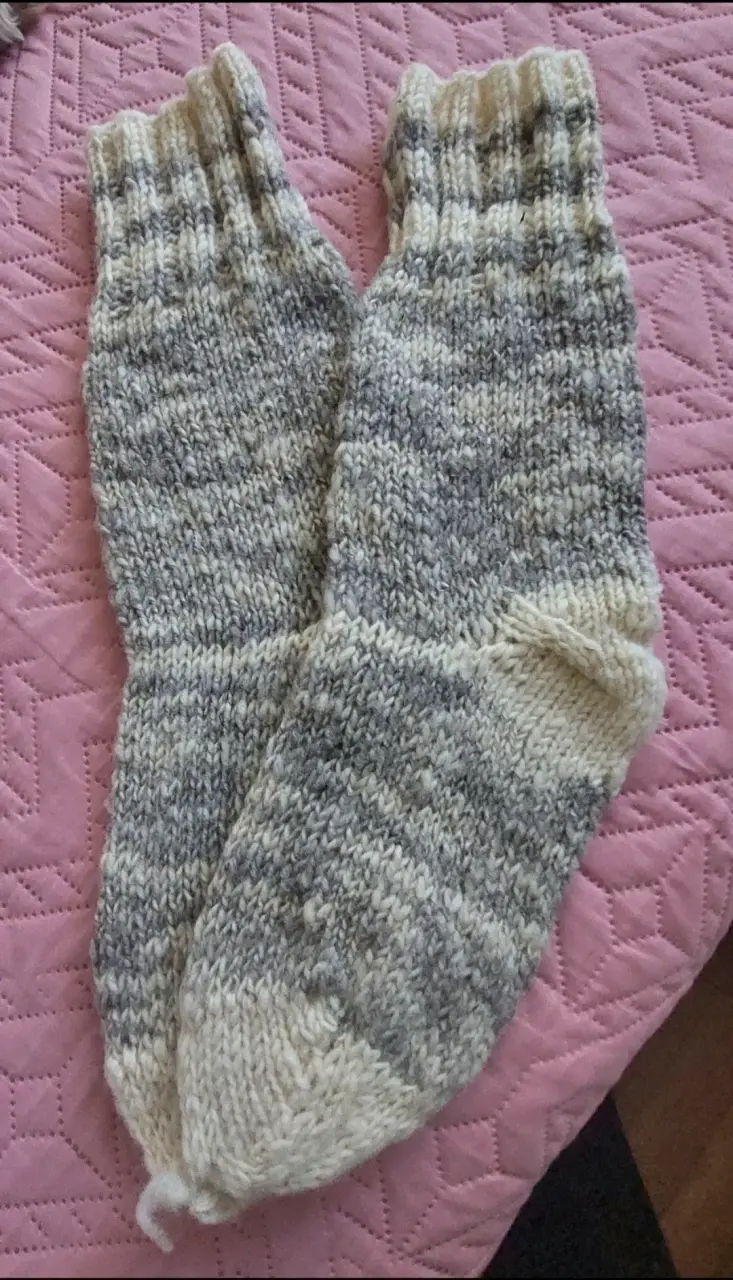 Calcetines de lana tejidos a mano - 3