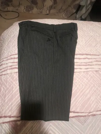 Pantalón de vestir a rayas gris oscuro - miniatura 1