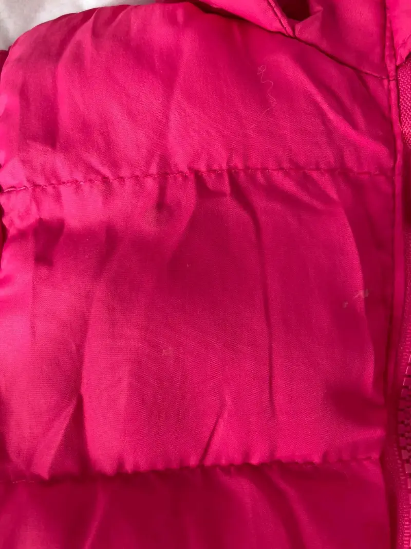 Chaqueta infantil acolchada rosa con capucha - 2