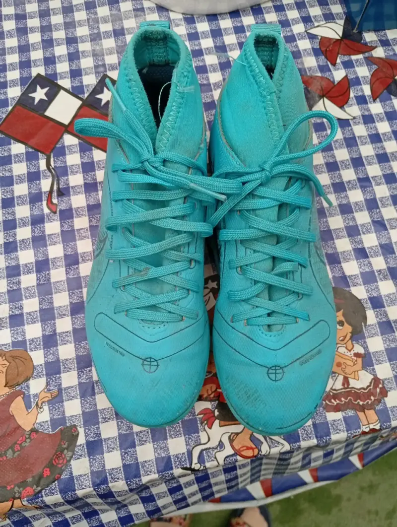Zapatillas deportivas Nike turquesa para fútbol - 3
