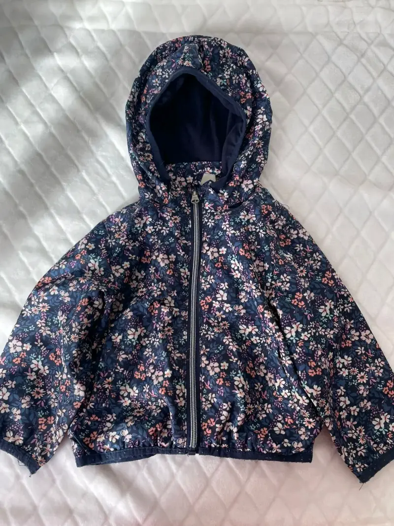 Chaqueta infantil con capucha estampado floral - 1