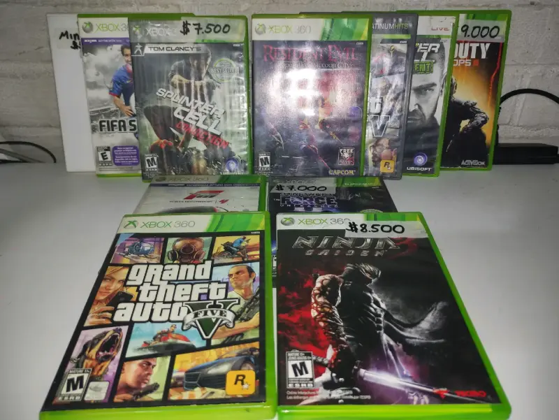 Xbox 360 con control y juegos - 2
