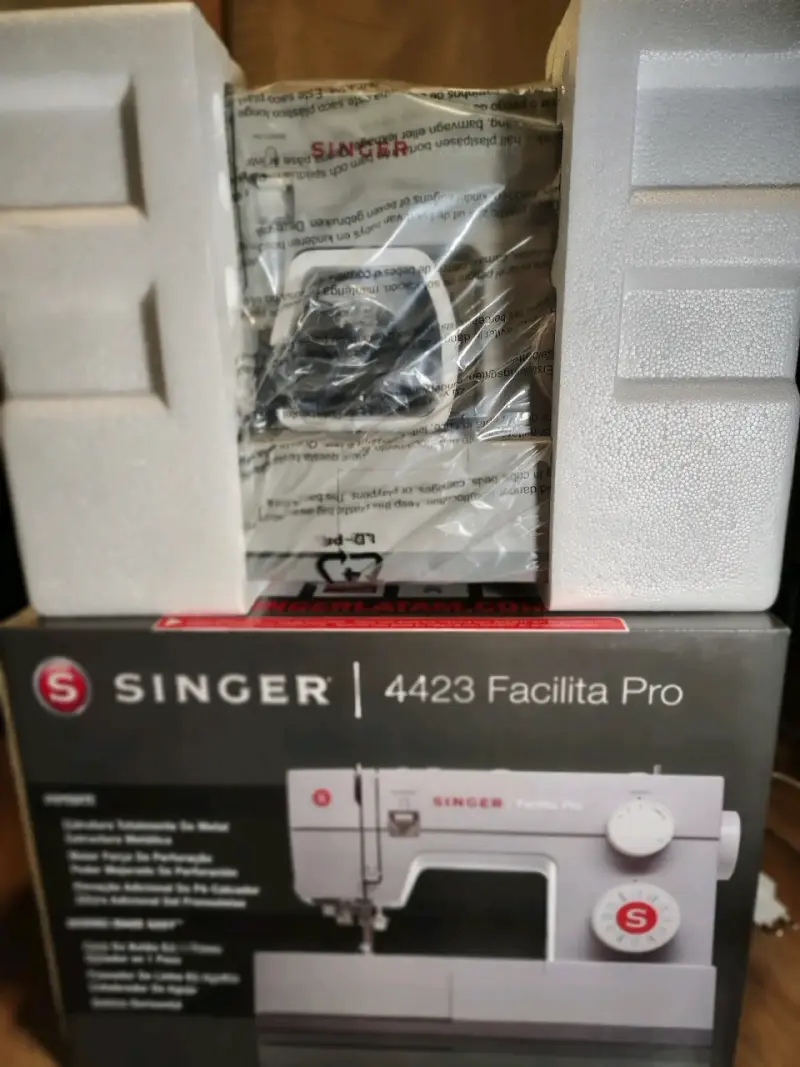 Máquina de coser Singer Facilita Pro 4423 - 6