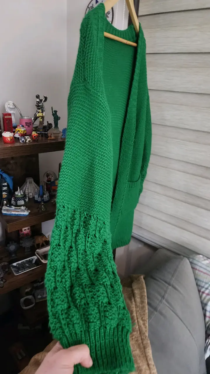 Cardigan verde de punto con bolsillos - 2