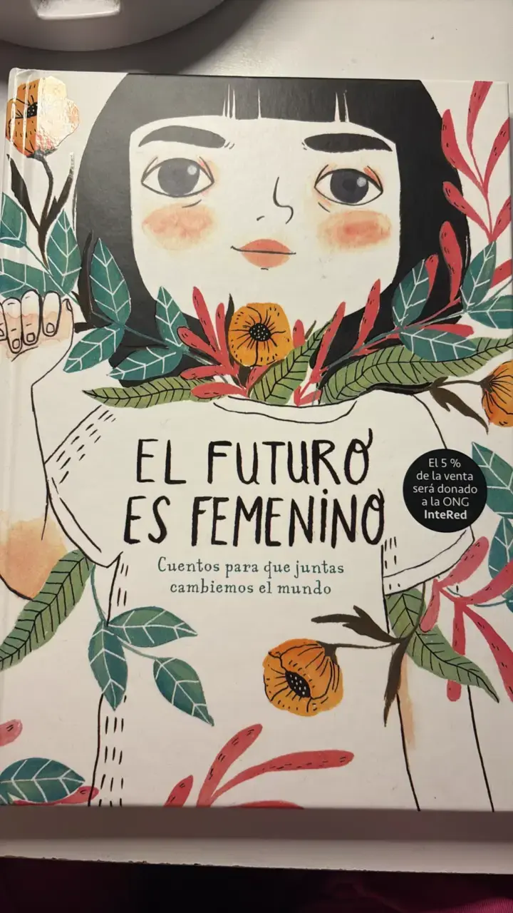 Libro 'El Futuro es Femenino' cuentos inspiradores - 1
