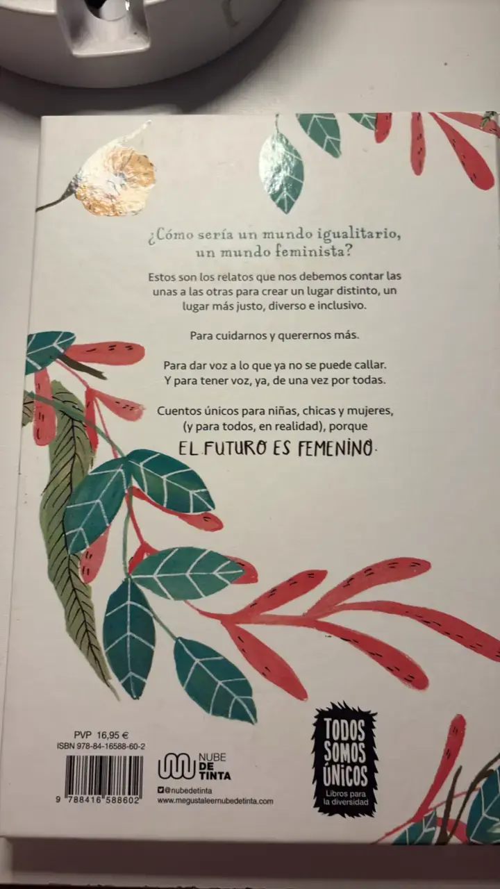 Libro 'El Futuro es Femenino' cuentos inspiradores - 2