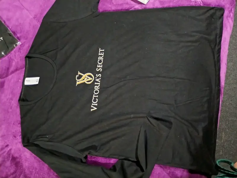 poleras Guess, Nike y Calvin Klein - 3