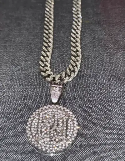 Collar de cadena gruesa con colgante brillante - miniatura 1