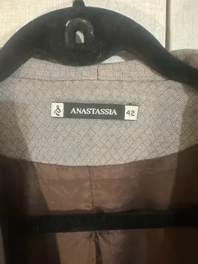 Chaqueta gris elegante para mujer - miniatura 6