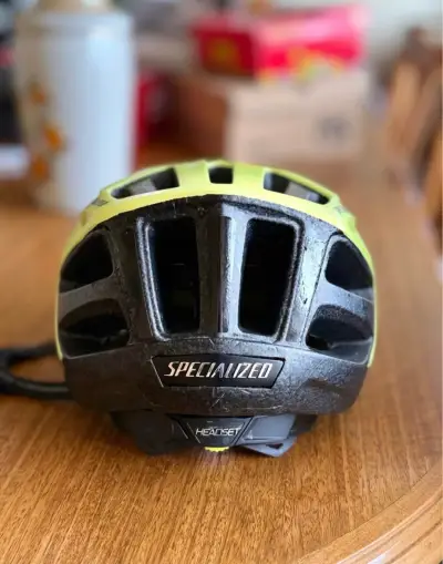 Casco de ciclismo Specialized amarillo - miniatura 2