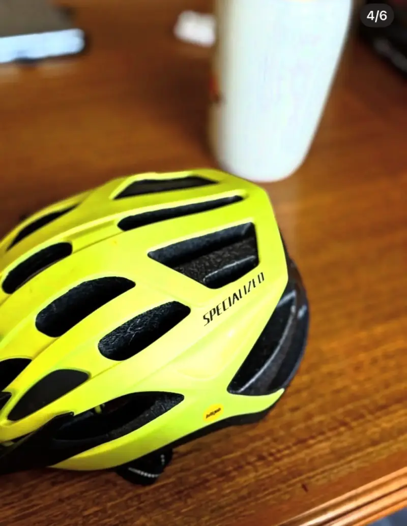 Casco de ciclismo Specialized amarillo - 4