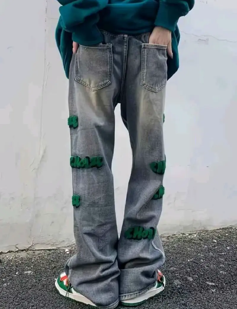 Jeans urbanos con estampado verde - 2
