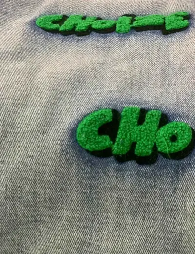 Jeans urbanos con estampado verde - miniatura 3