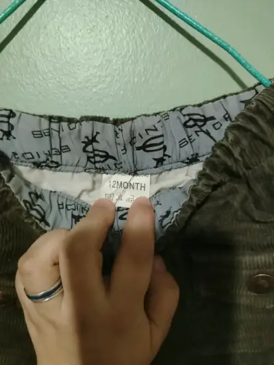 Pantalones de pana para niño color verde - miniatura 5