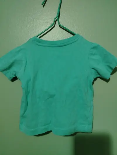 Polera infantil celeste con estampado de peces - miniatura 2