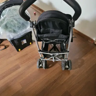 Coche de paseo plegable negro para bebé - miniatura 1