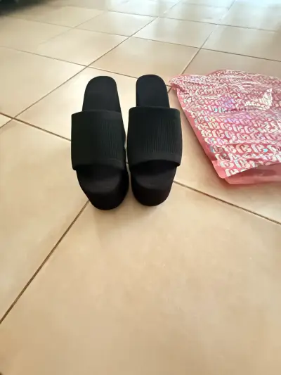 Sandalias negras de plataforma alta - miniatura 5