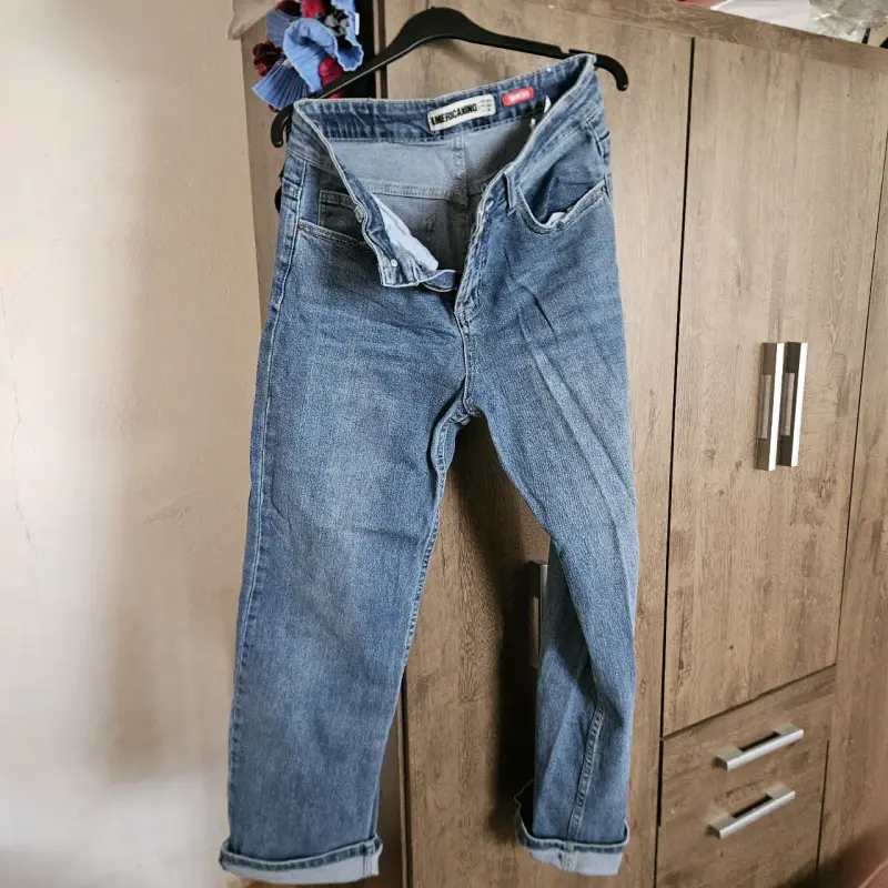 Jeans de mezclilla azul para mujer - 4