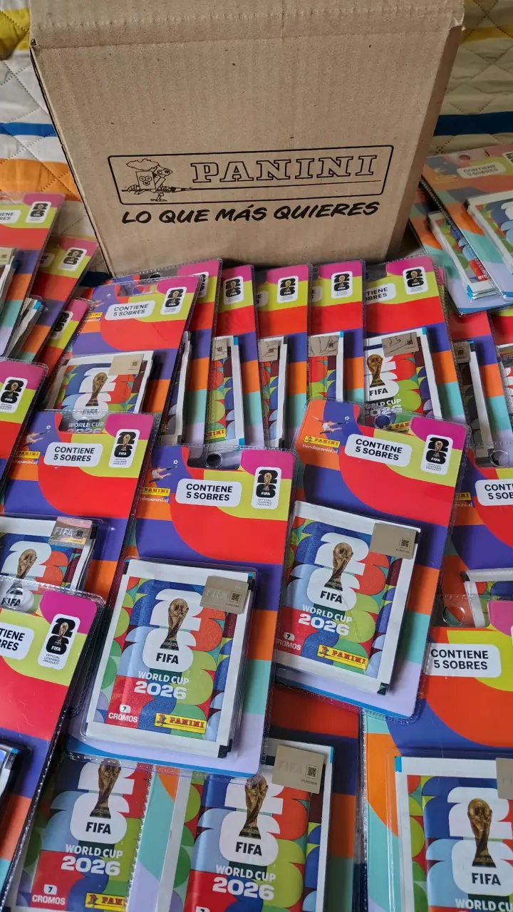 Sobres de stickers Panini Mundial FIFA 2026 - 3