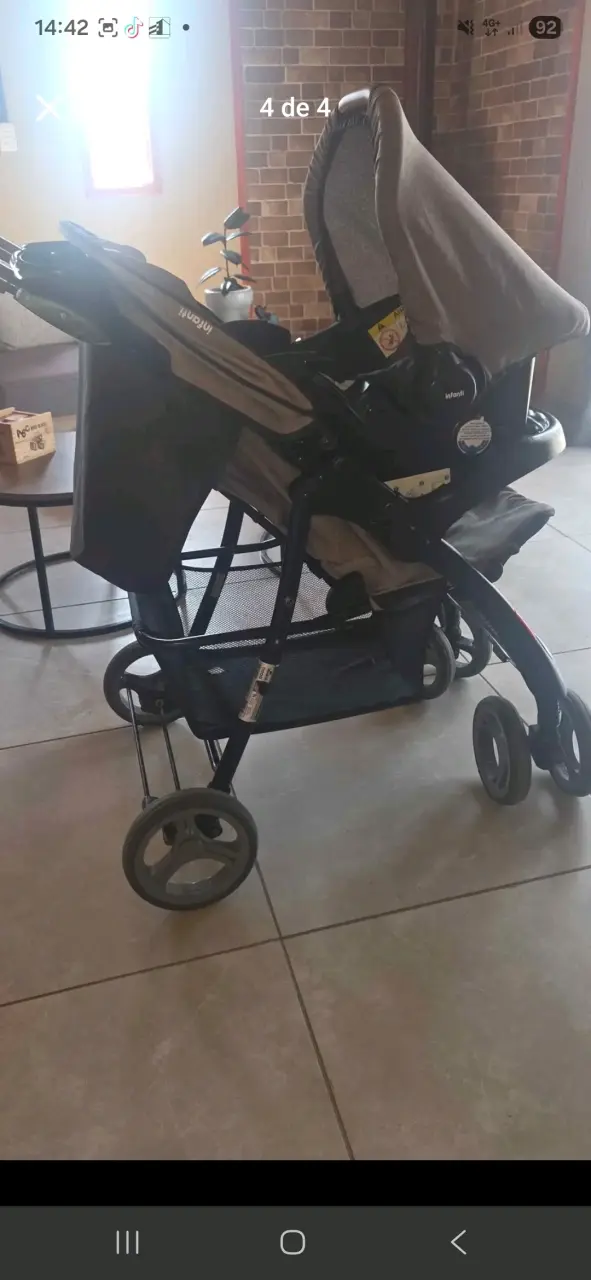 Coche de bebé Infanti plegable y cómodo - 2