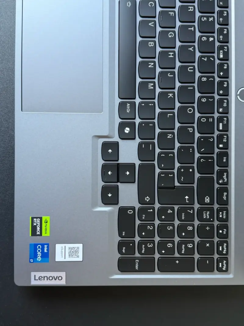Laptop Lenovo LOQ 15" 9na Gen (Intel)i7 - 6