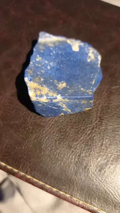 Piedra de lapislázuli natural - miniatura 1