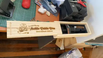 Set de cuchillos Wayu con mango de madera - miniatura 2
