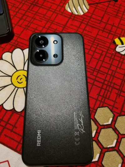 Smartphone Redmi 5G con doble cámara - miniatura 1