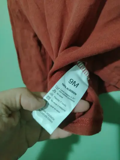 Polera manga larga color ladrillo para niño - miniatura 3