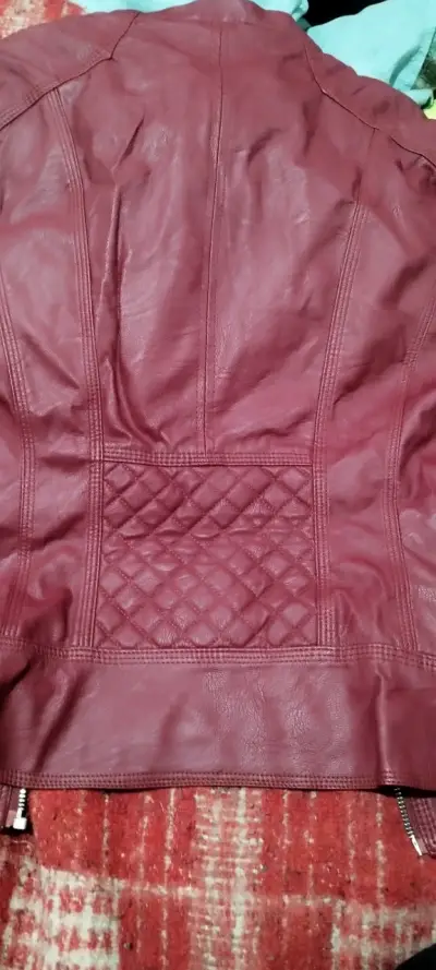 Chaqueta de ecocuero burdeos para mujer - miniatura 2